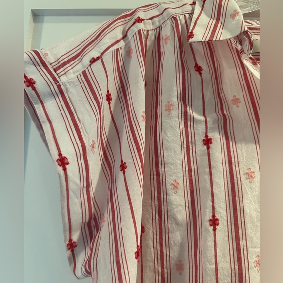 New Loft red and white striped button cuff sleeve short sleeve shirt. - Picture 5 of 6